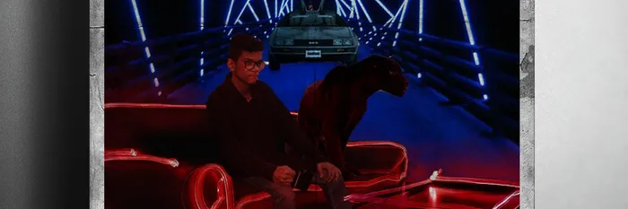 Banner do GuiDevloper contendo uma pantera negra em um sofá com muito neon vermelho e um DeLorean ao fundo